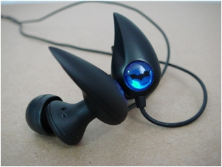 Illustration for article titled BatMP3 Kills Villains as You Listen to Music on Your BatEars